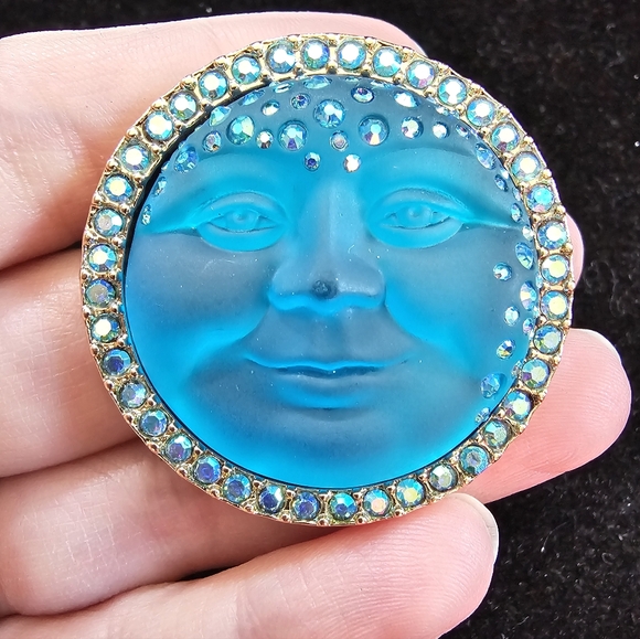 Kirks Folly Brooch - Picture 3 of 4